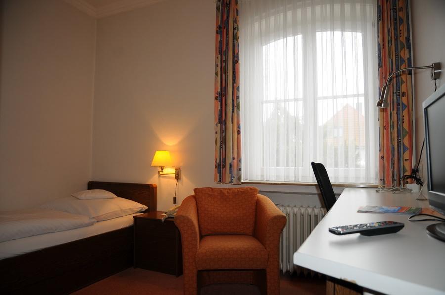 Hotel Hubertus Хановер Екстериор снимка
