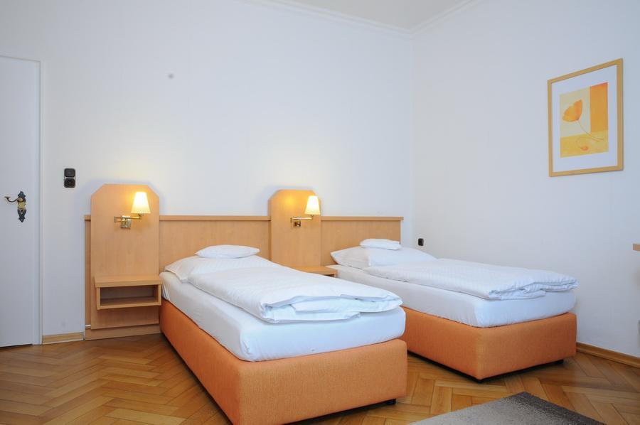 Hotel Hubertus Хановер Екстериор снимка